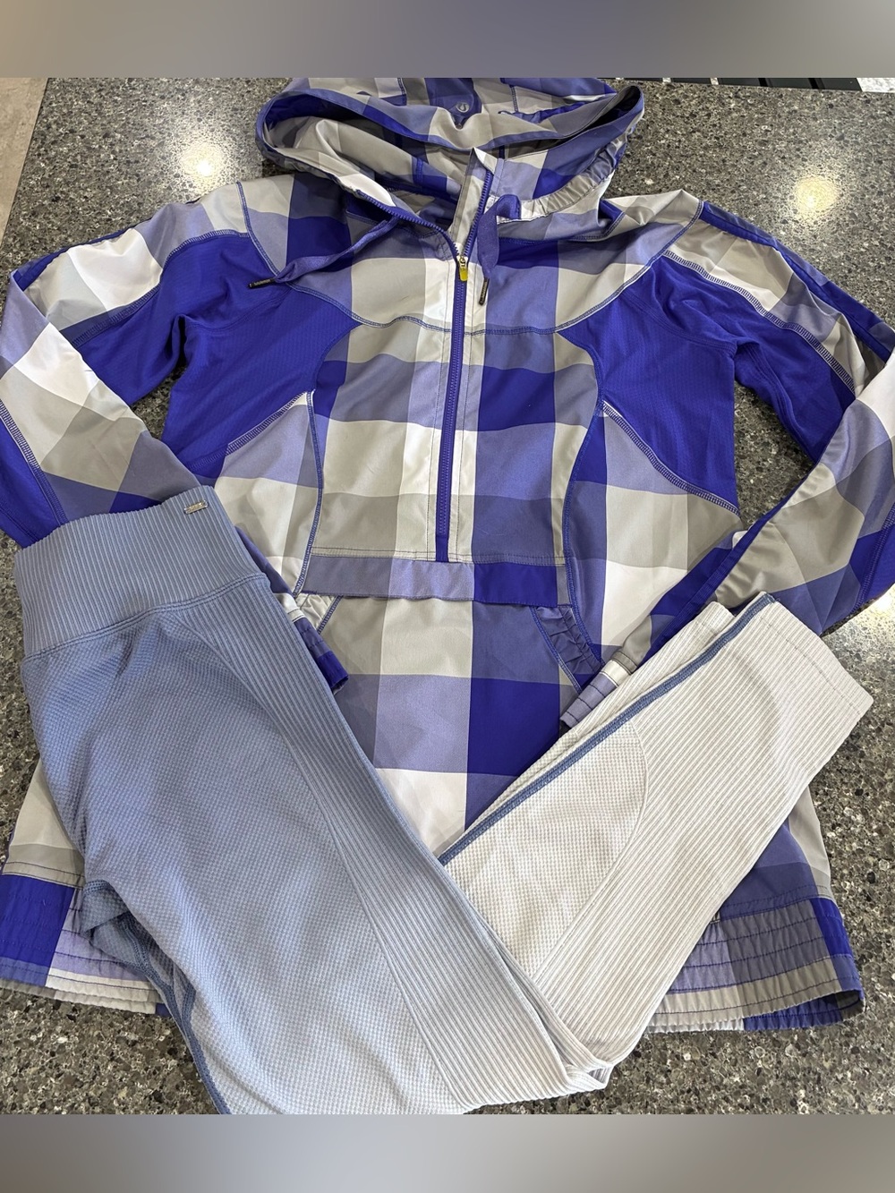Womens LULULEMON/VICTORIA’S SECRET PINK Jacket & Leggings, sz 6